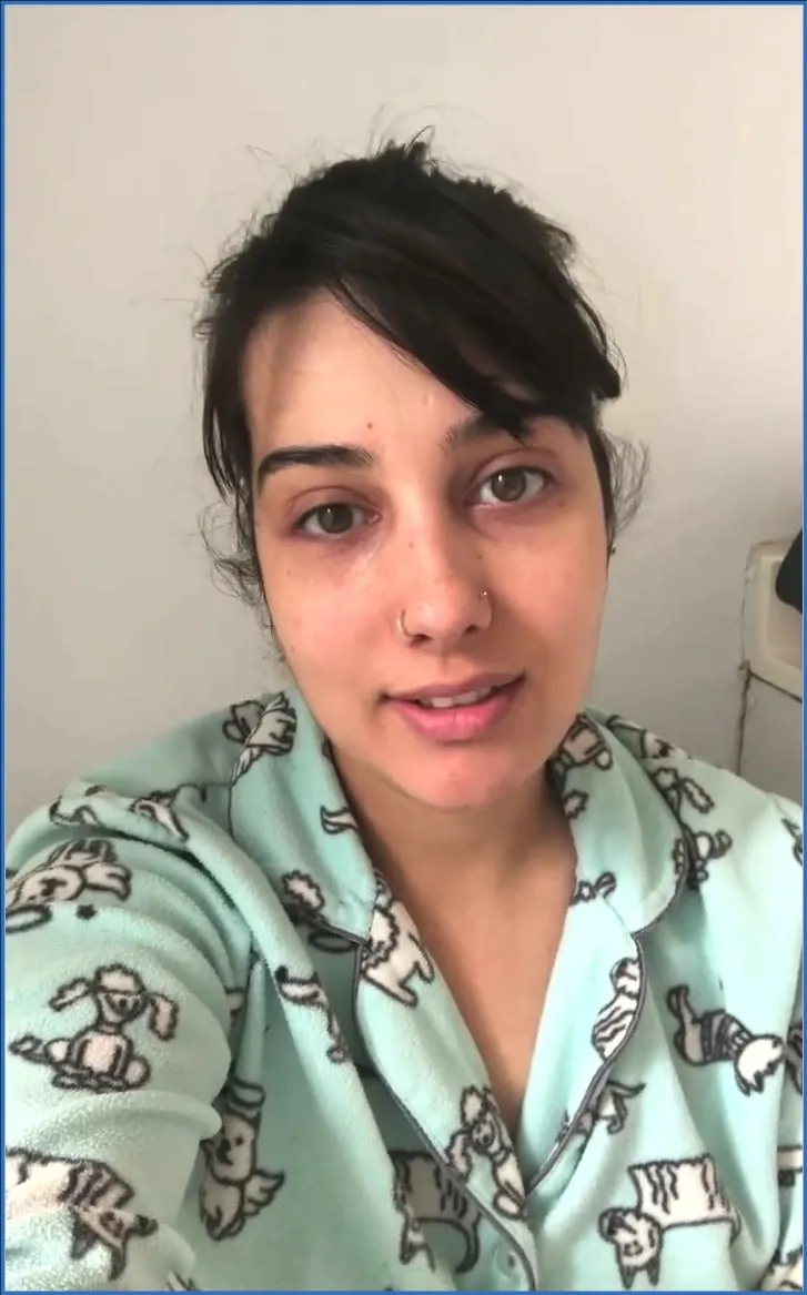 Sabrina's HD Bathroom Confession: Live EFRO romp - scat video